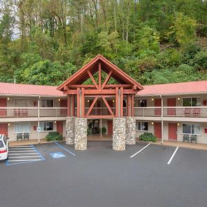 Econo Lodge Cherokee Near River Park